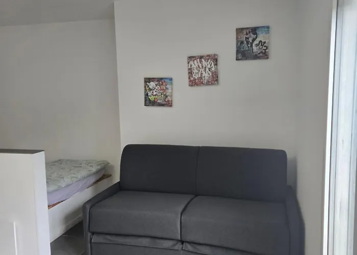 Au Calme Rive Droite Apartment