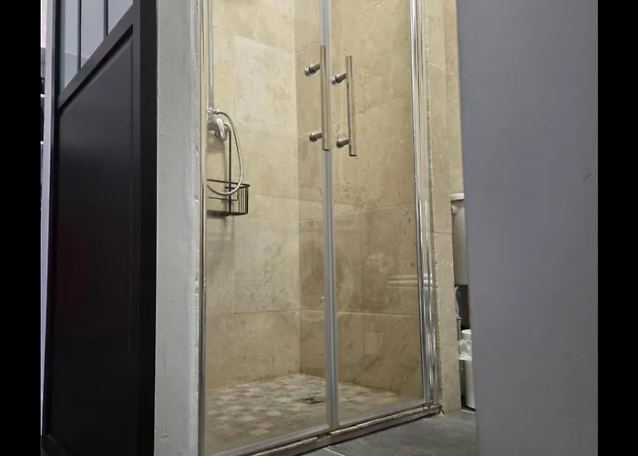 Au Calme Rive Droite *